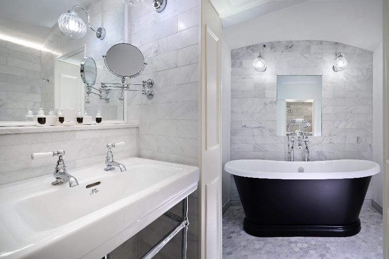 Roseate Villa Bath - Oda