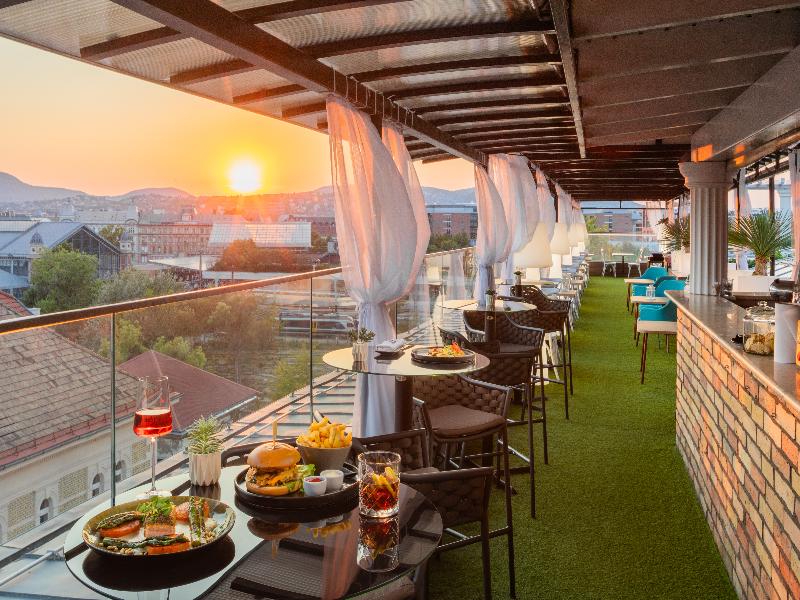 Mystery Hotel Budapest, Preferred Hotels & Resorts - Bar