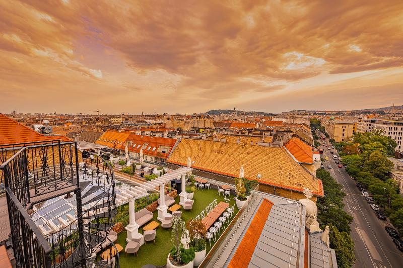 Mystery Hotel Budapest, Preferred Hotels & Resorts - Teras