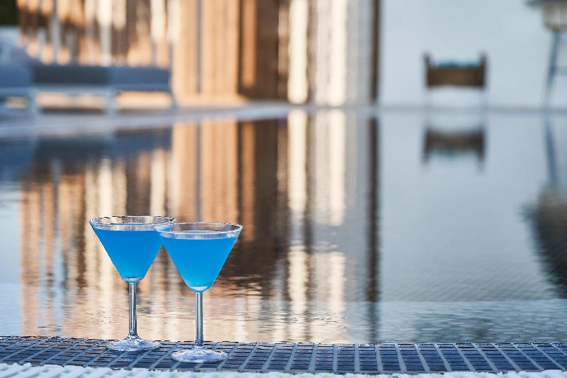 Petri Suites - Bar