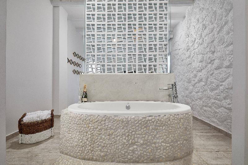 Petri Suites - Oda