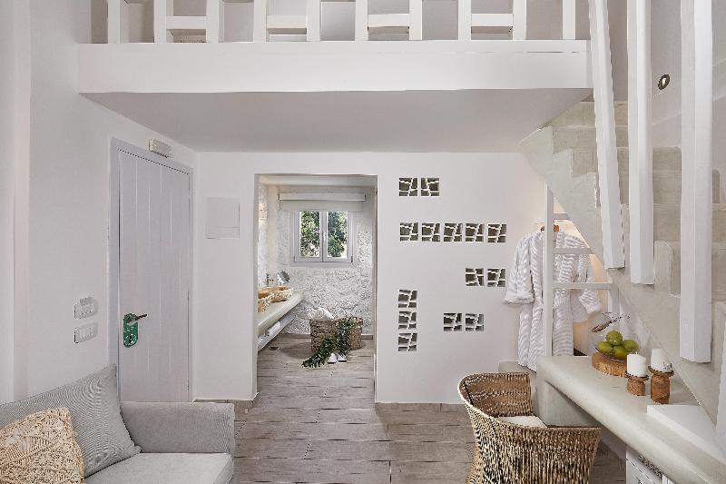 Petri Suites - Oda