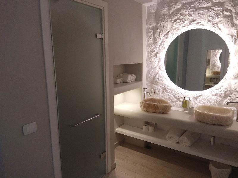 Petri Suites - Oda