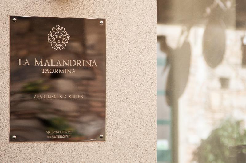 La Malandrina - Lobi