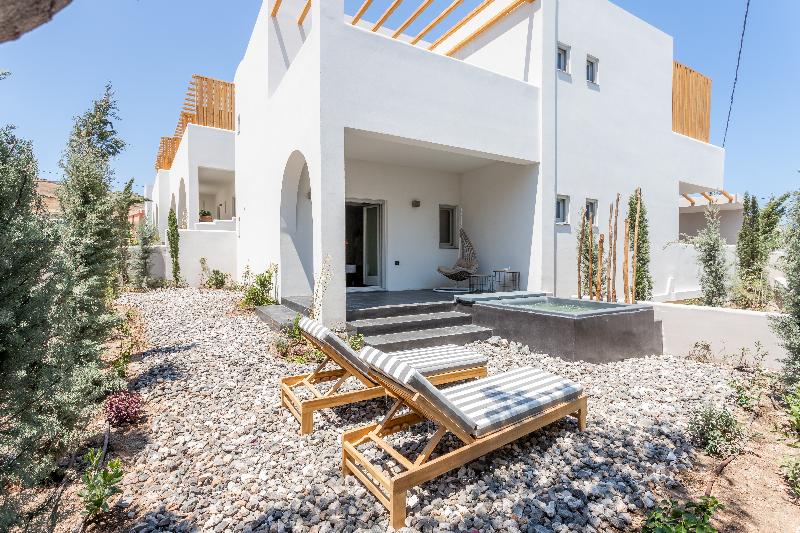 Aegean Gem - Oda