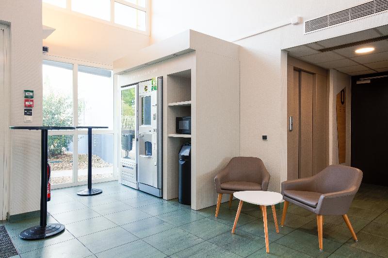 B&B HOTEL BEAUVAIS - Lobi