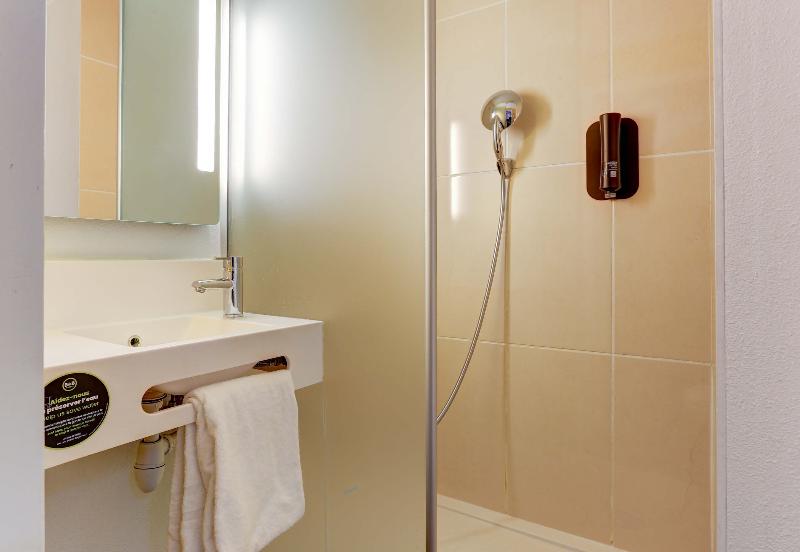 B&B HOTEL Reims Centre Gare - Oda