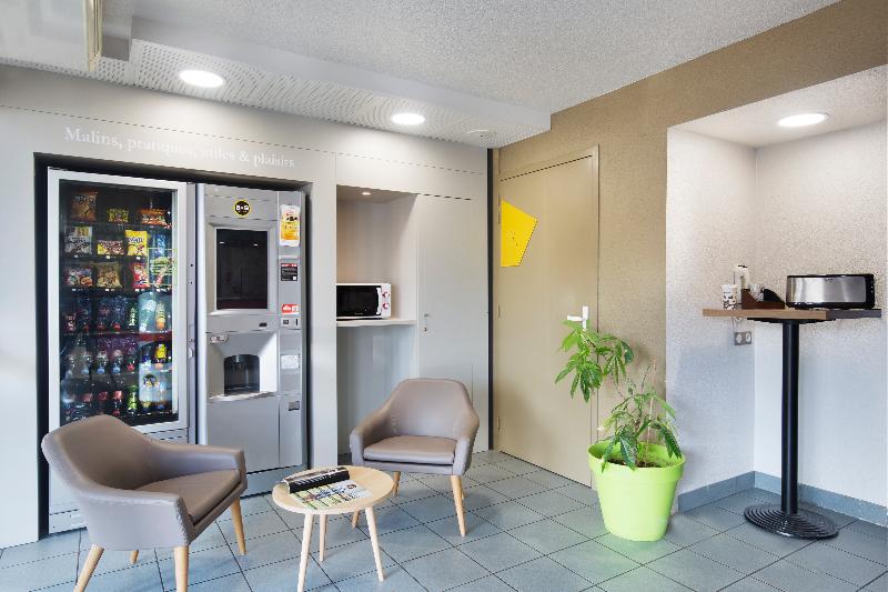 B&B HOTEL Lyon Saint Priest - Lobi