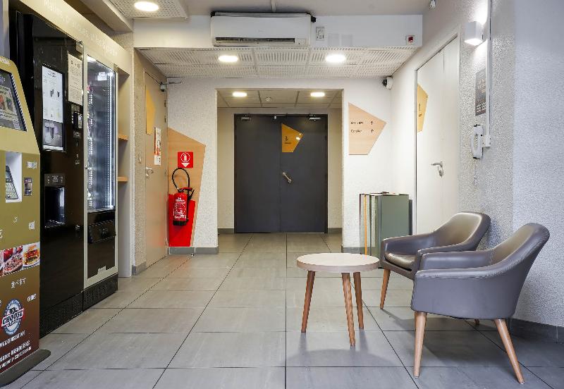B&B HOTEL AIX EN PROVENCE Pont de l'Arc - Lobi