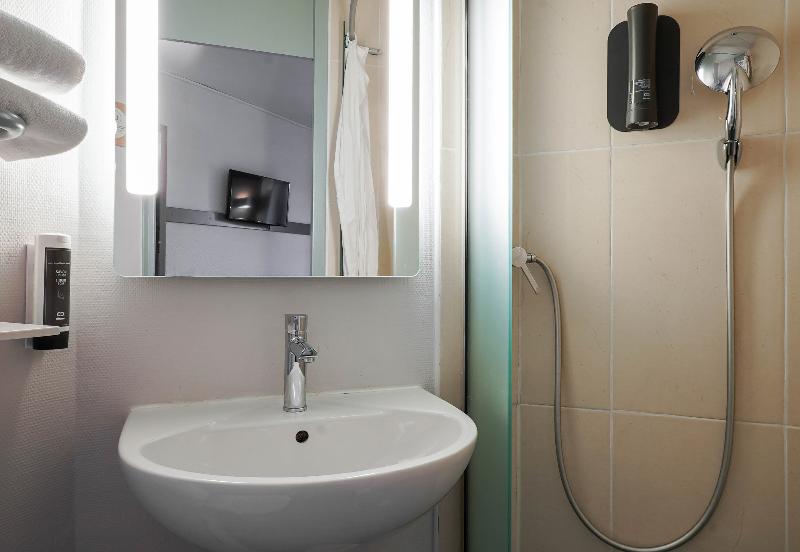 B&B HOTEL AIX EN PROVENCE Pont de l'Arc - Oda