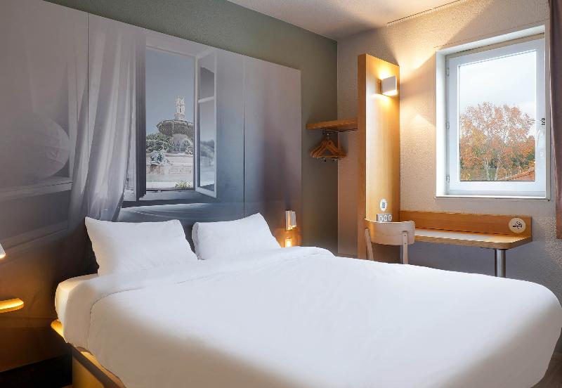 B&B HOTEL AIX EN PROVENCE Pont de l'Arc - Oda