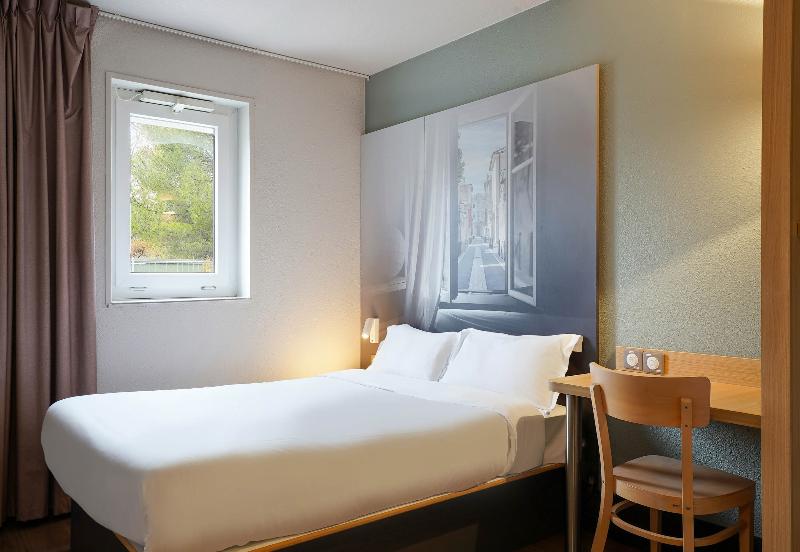 B&B HOTEL AIX EN PROVENCE Pont de l'Arc - Oda