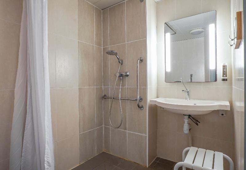 B&B HOTEL AIX EN PROVENCE Pont de l'Arc - Oda