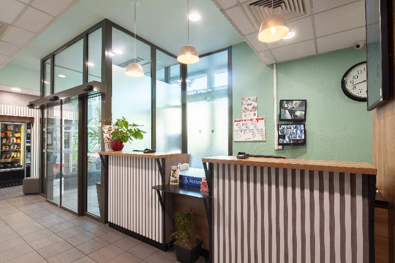 B&B HOTEL Paris Saint Denis Pleyel - Lobi