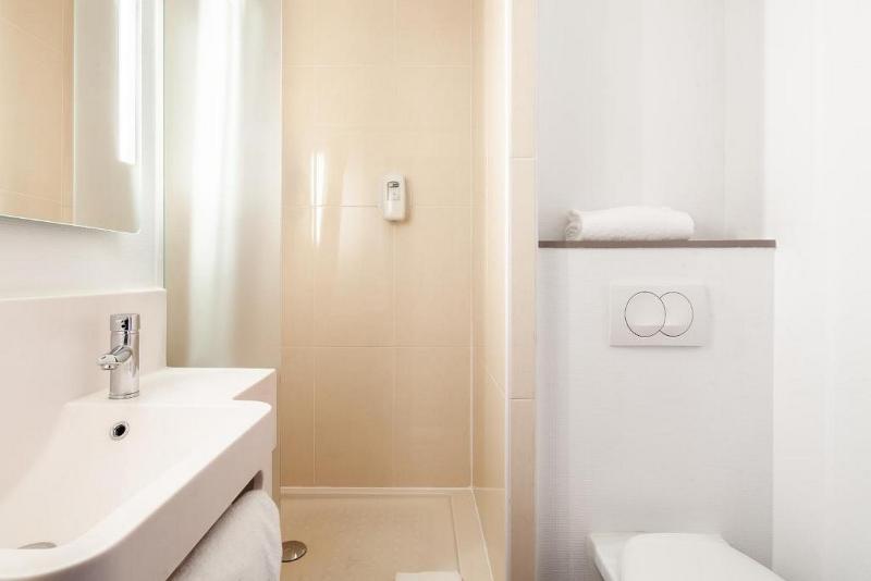 B&B HOTEL Paris Saint Denis Pleyel - Oda
