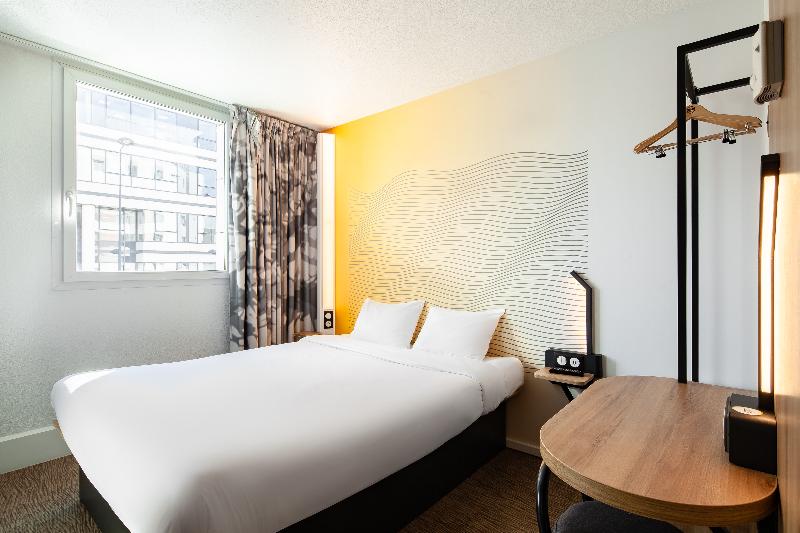 B&B HOTEL Paris Saint Denis Pleyel - Oda