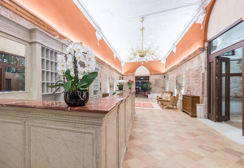 Nani Mocenigo Palace - Lobi