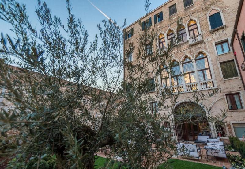 Nani Mocenigo Palace - Genel