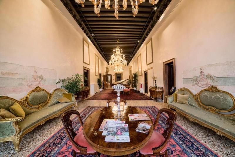 Nani Mocenigo Palace - Genel