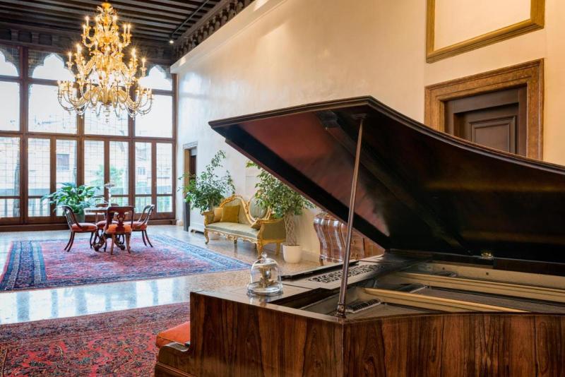 Nani Mocenigo Palace - Genel