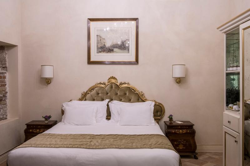Nani Mocenigo Palace - Oda
