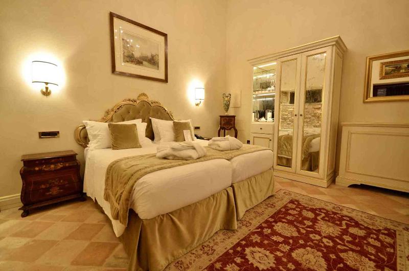 Nani Mocenigo Palace - Oda