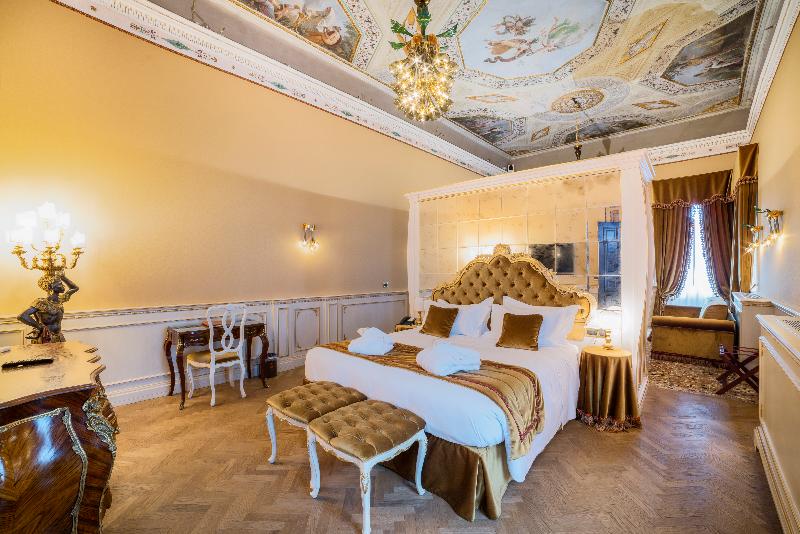 Nani Mocenigo Palace - Oda