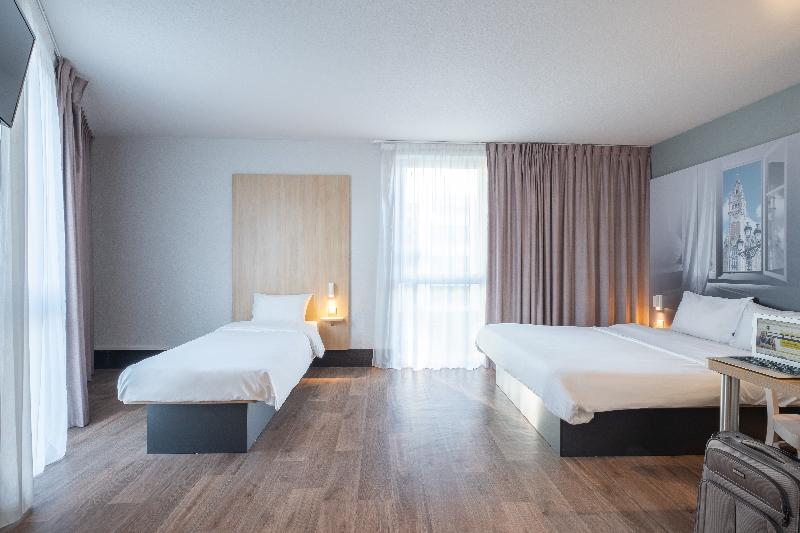 B&B HOTEL Lille Tourcoing Centre - Oda