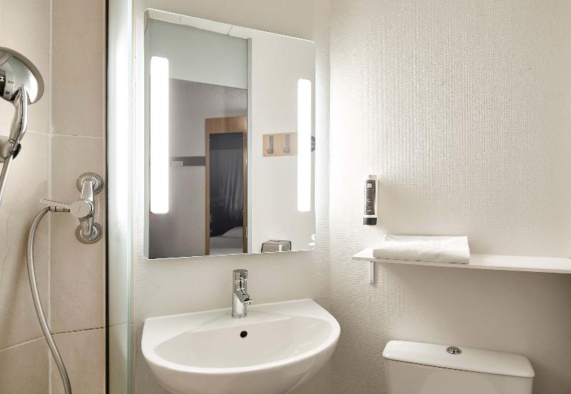 B&B HOTEL Maurepas - Oda