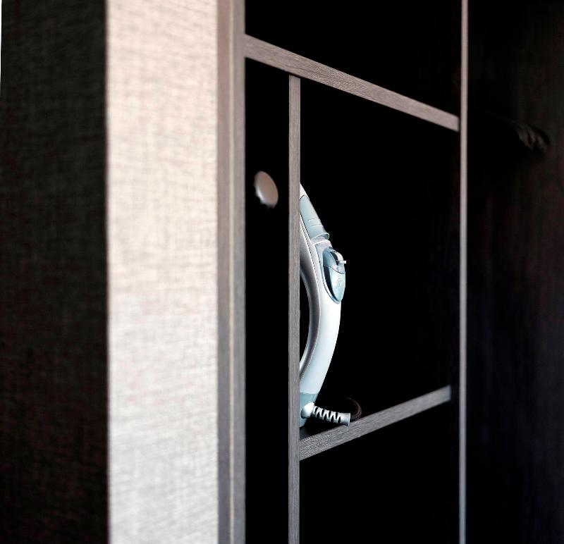 HG City Suites Barcelona - Oda