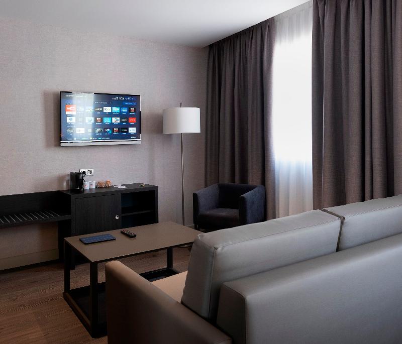 HG City Suites Barcelona - Oda