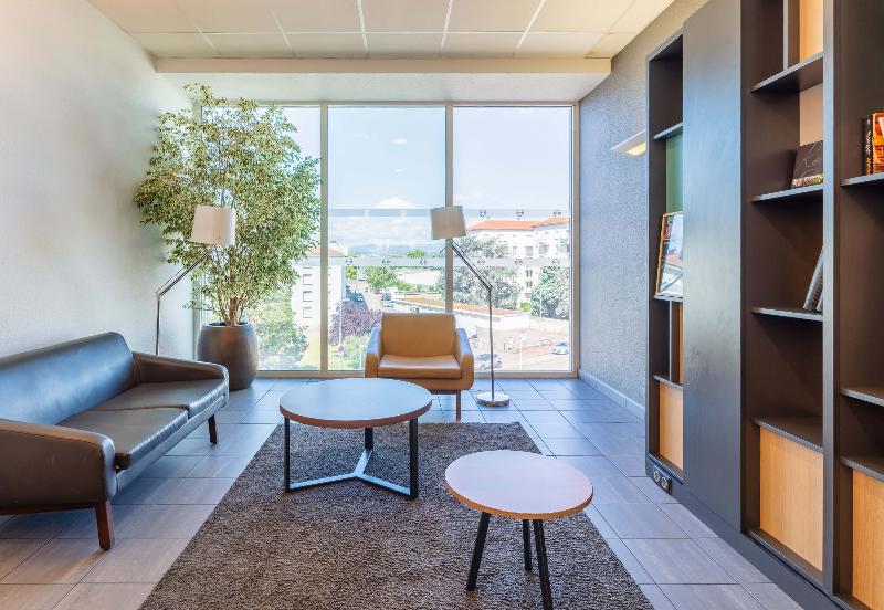 B&B Hôtel LYON Sud Etats-Unis - Lobi
