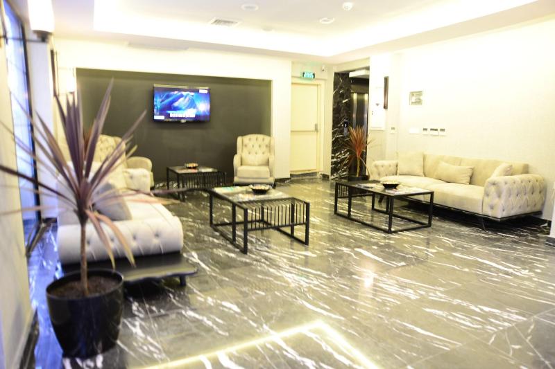 Gardenya Suite Hotel - Lobi