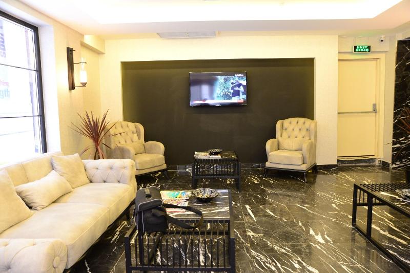 Gardenya Suite Hotel - Lobi
