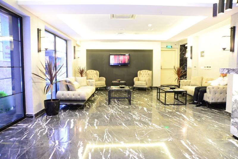 Gardenya Suite Hotel - Lobi
