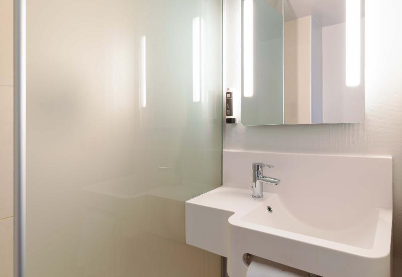 B&B HOTEL Lyon Centre Monplaisir - Oda