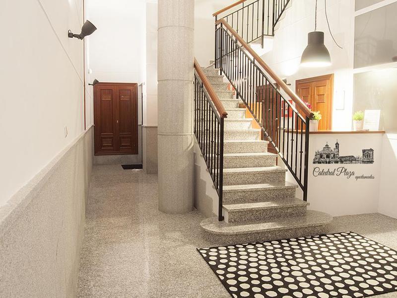 Apartamentos Catedral Plaza 3000 - Lobi
