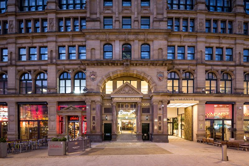 Roomzzz Manchester Victoria - Genel