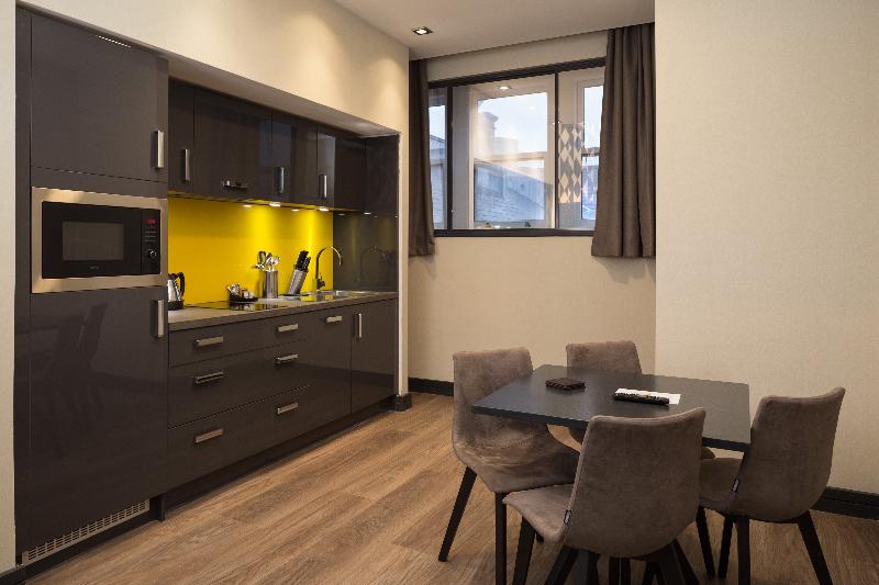 Roomzzz Manchester Victoria - Oda