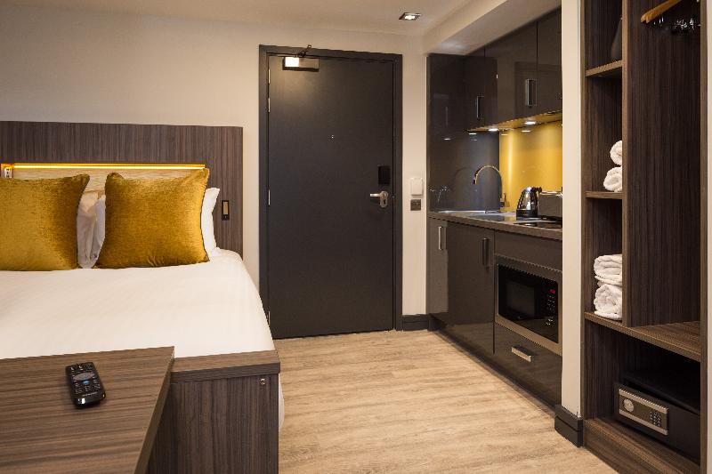Roomzzz Manchester Victoria - Oda