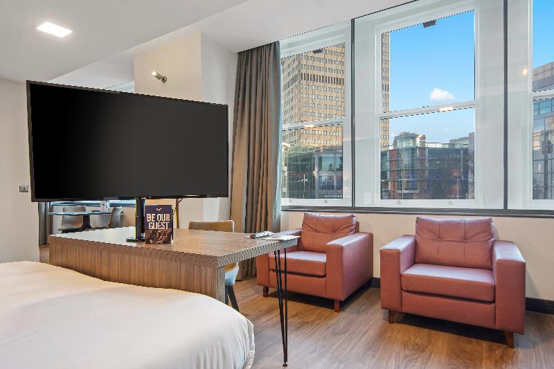 Roomzzz Manchester Victoria - Oda