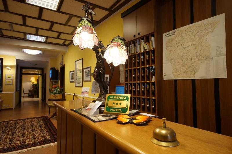 BES Hotel Papa San Pellegrino Terme - Lobi
