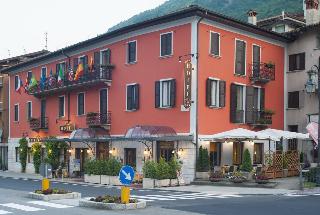 BES Hotel Papa San Pellegrino Terme otel fotoğrafı