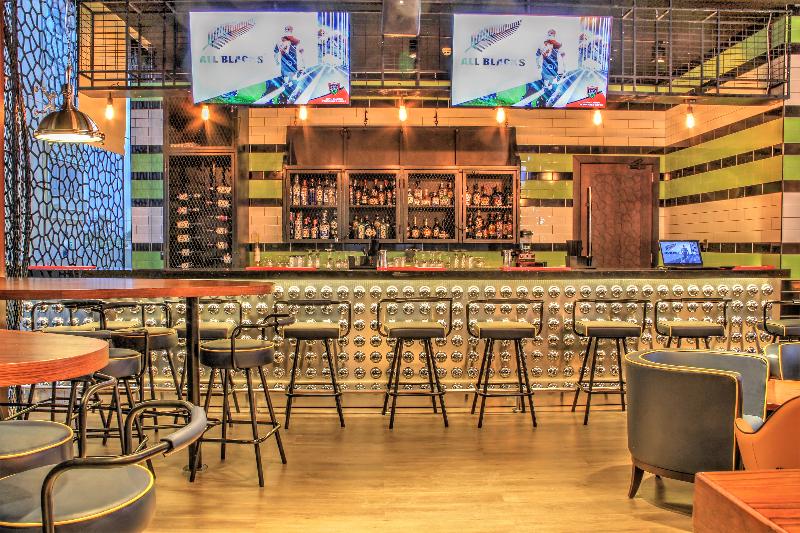 Occidental Dubai Production City - Bar