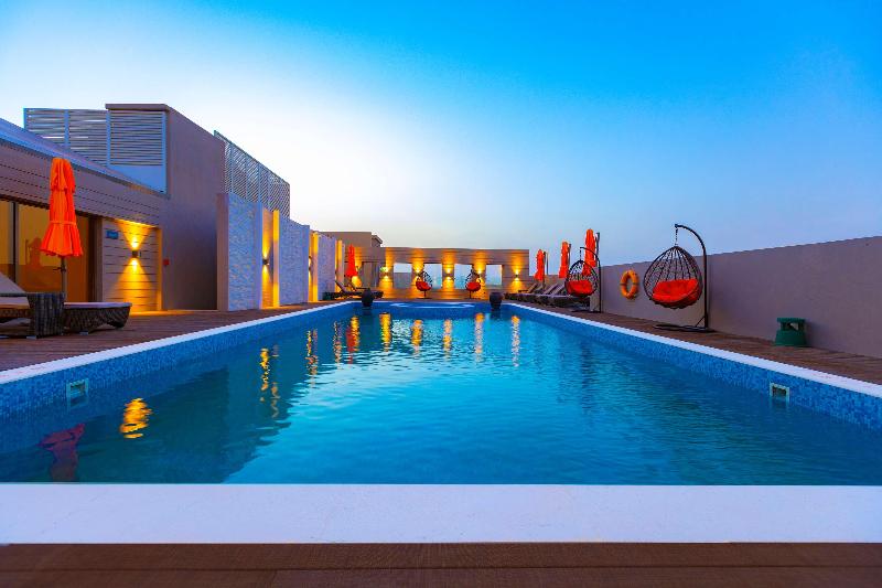 Occidental Dubai Production City - Havuz
