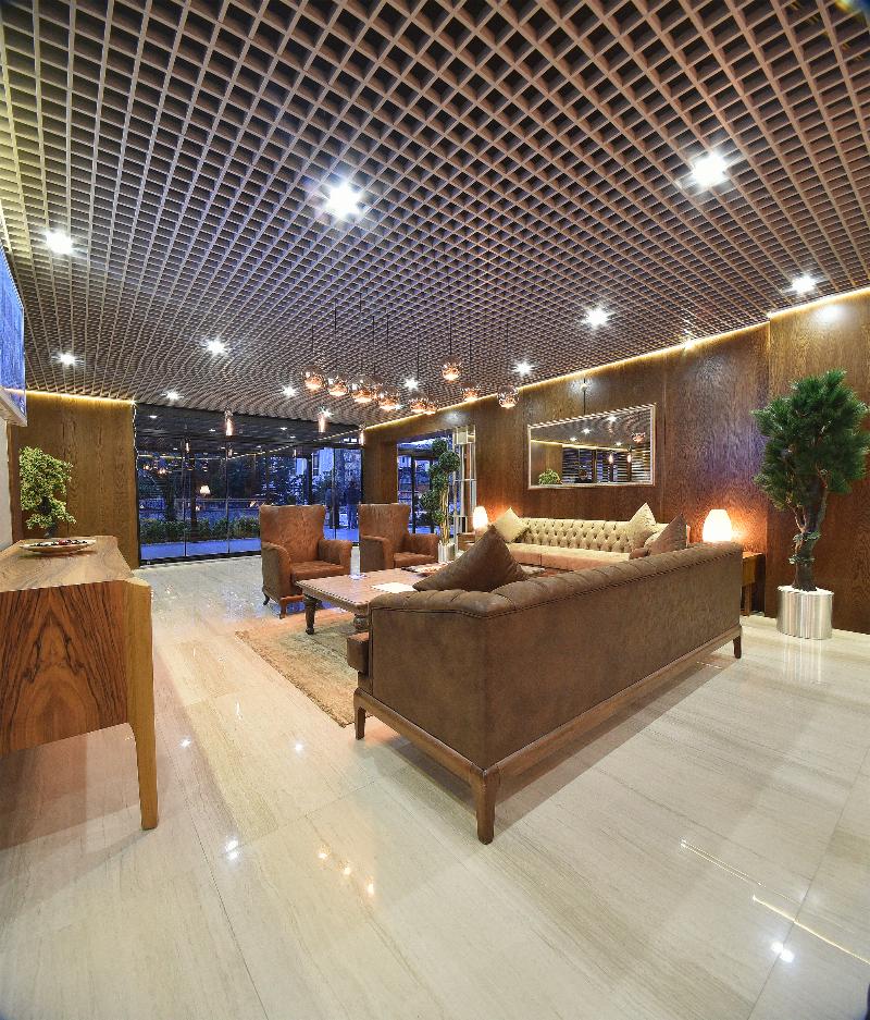The Elegant Hotel - Genel