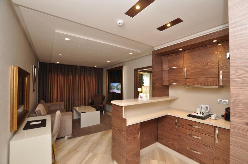 Suite Hotel Casa Diamond - Oda