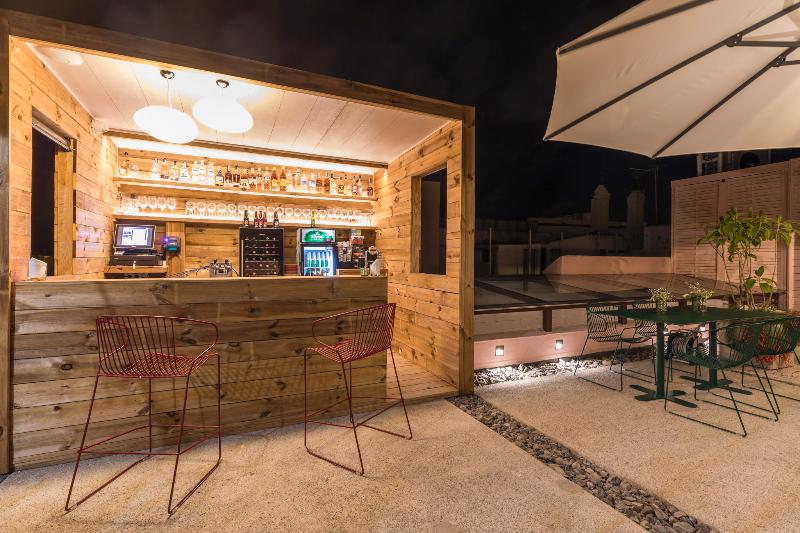 VEINTIUNO Emblematic Hotels by Airnest - Bar