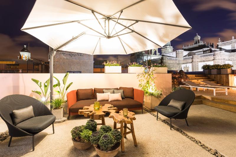 VEINTIUNO Emblematic Hotels by Airnest - Teras