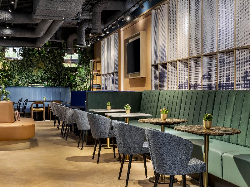 Corendon Amsterdam Schiphol, Tribute Portfolio - Bar